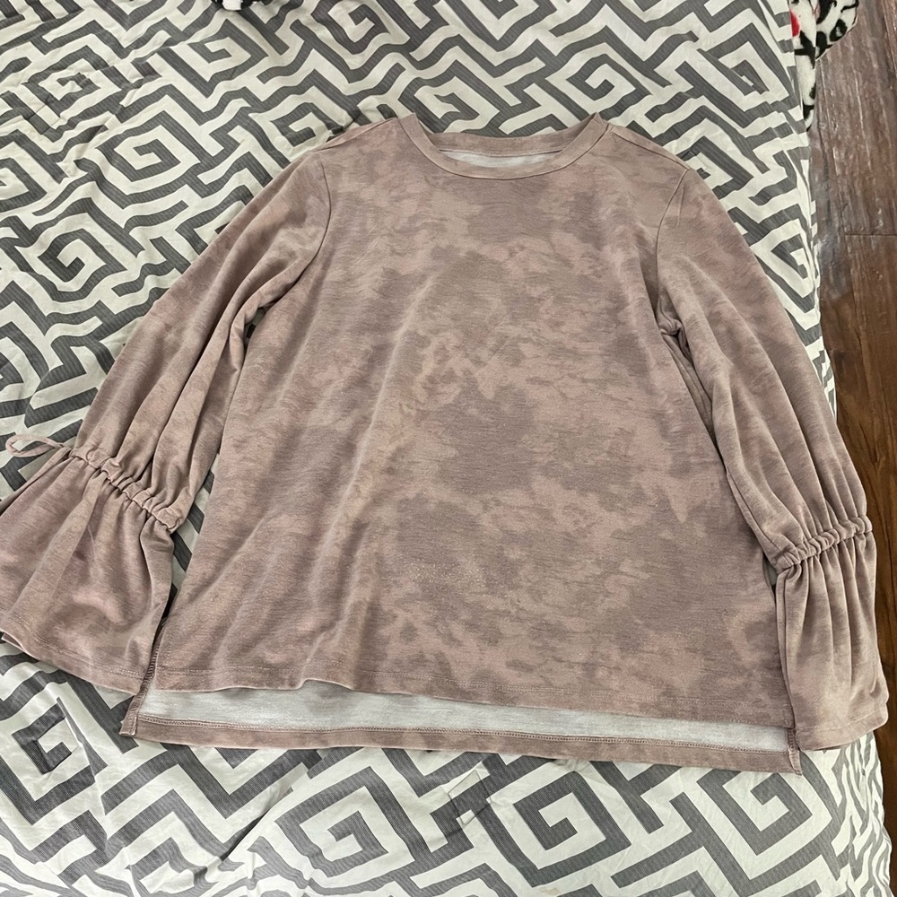Alya long sleeve dressy top, size M